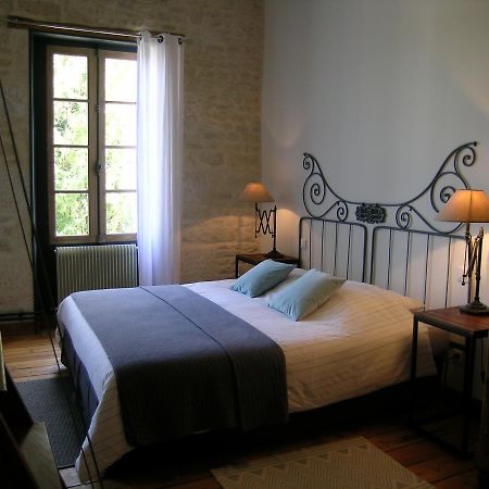 Bed and Breakfast Les 2 Madeleine à Saint-Saturnin-du-Bois Extérieur photo
