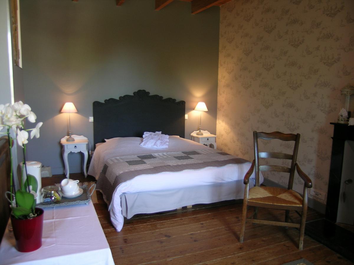 Bed and Breakfast Les 2 Madeleine à Saint-Saturnin-du-Bois Extérieur photo