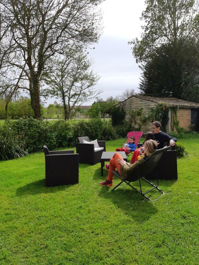Bed and Breakfast Les 2 Madeleine à Saint-Saturnin-du-Bois Extérieur photo