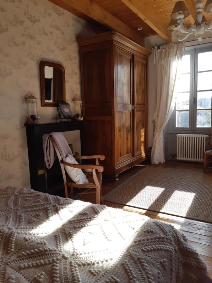 Bed and Breakfast Les 2 Madeleine à Saint-Saturnin-du-Bois Extérieur photo